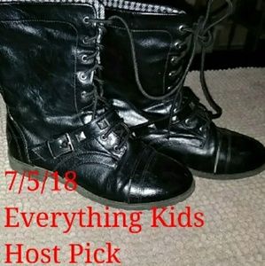 🌈Host Pick🌈Girls size 2 Disney boots